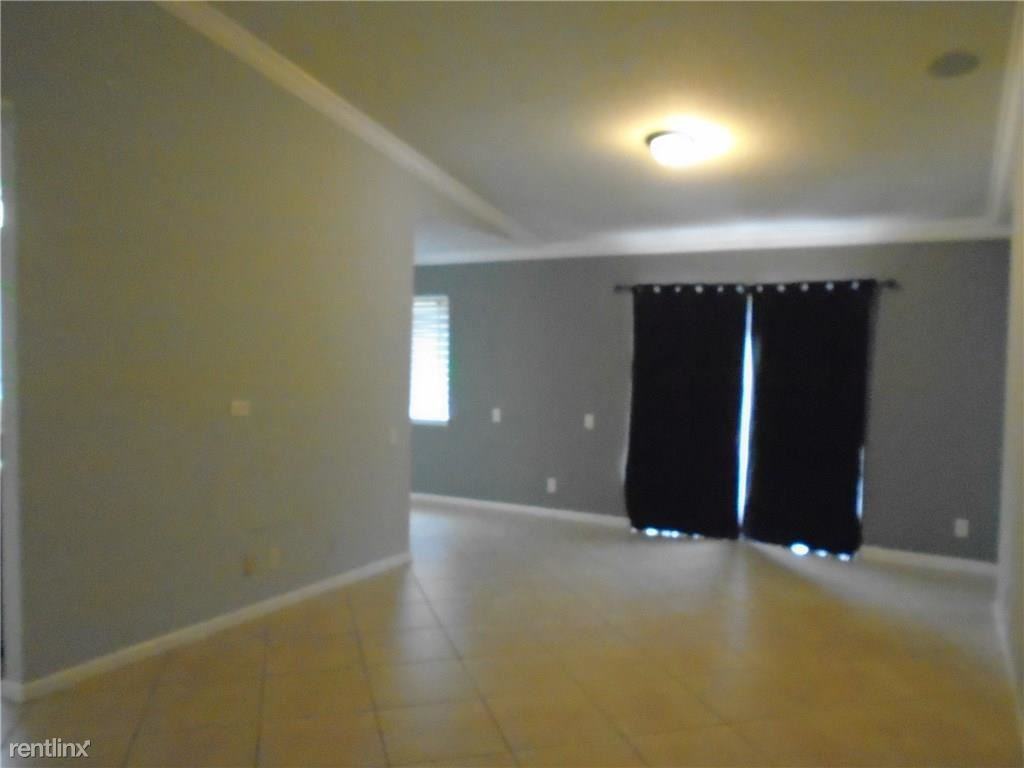 9041 SW 52nd Ct - Photo 3 of 11