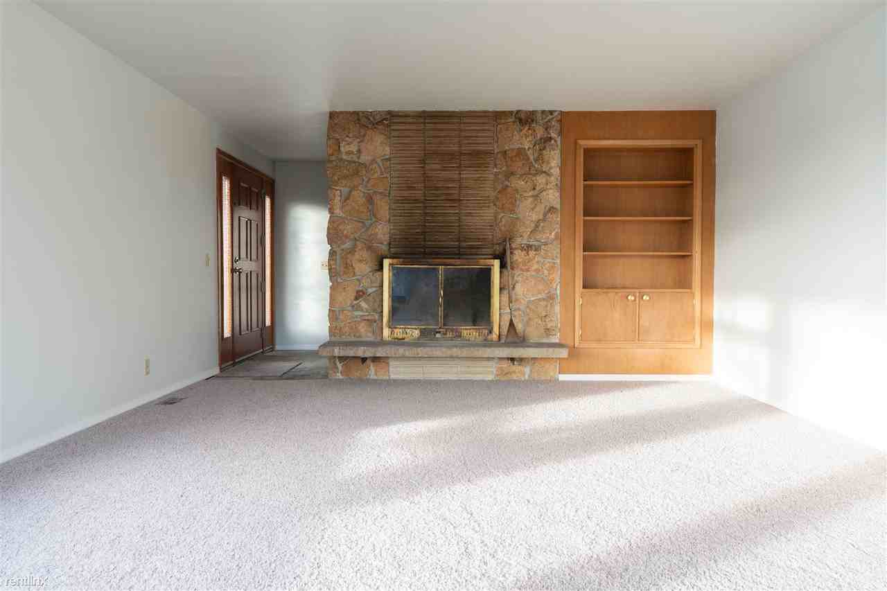 3220 S Dawson St - Photo 3 of 13