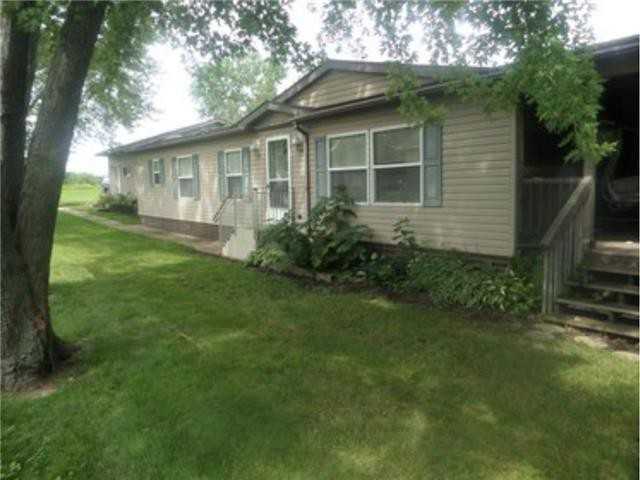 17212 Edgewater Rd NE - Photo 2 of 21