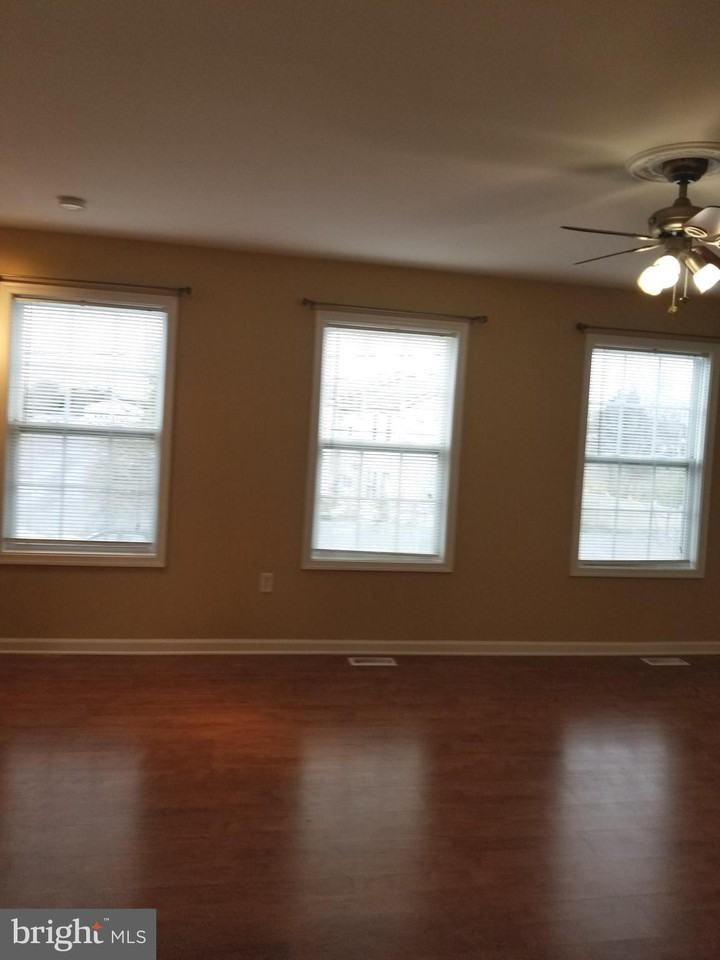 256 Topaz Ln - Photo 2 of 29