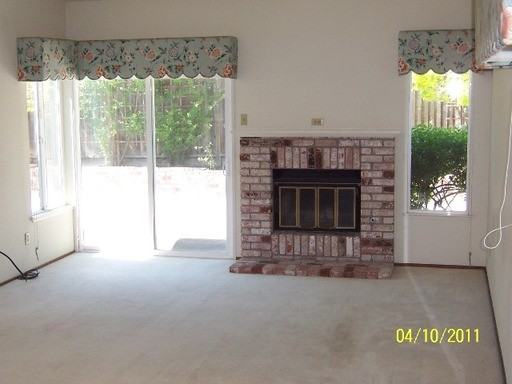 2905 Creek Point Dr - Photo 3 of 6