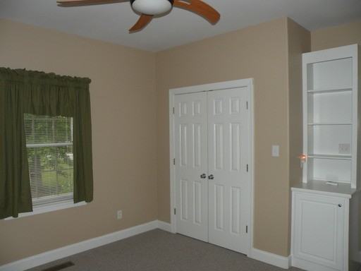 104 Towne Woods Dr - Photo 2 of 14