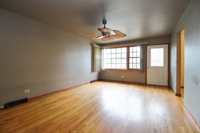 3525 Wallace Ave - Photo 2 of 10