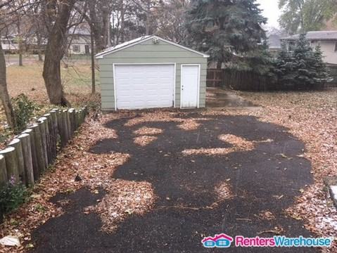 1970 Larpenteur Avenue E - Photo 3 of 10