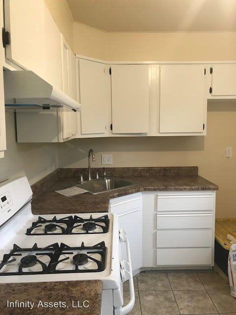 201 Renrose Ave - Photo 3 of 8