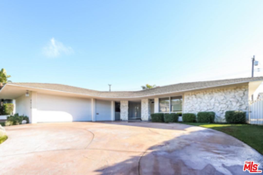 6616 Wooster Ave - Photo 3 of 40