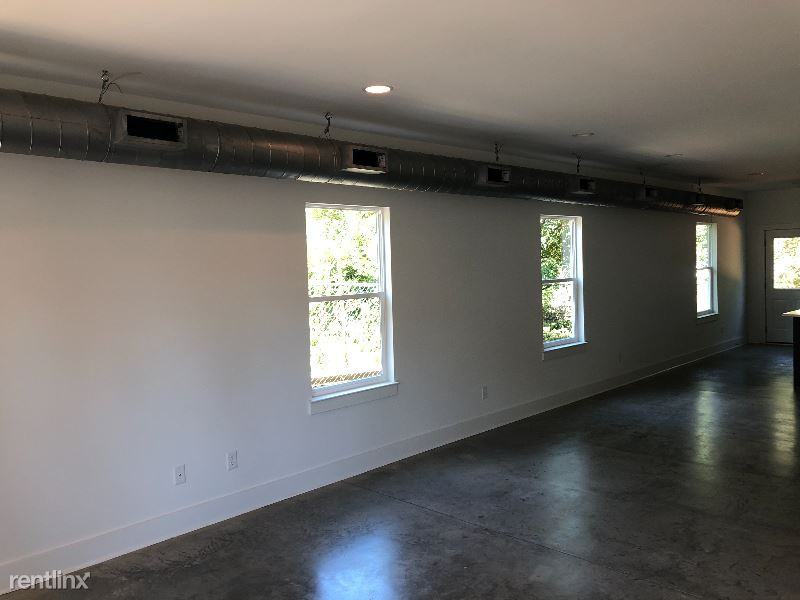 1015 44th Ave N - Photo 2 of 38