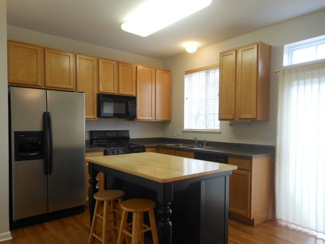 331 Evergreen Cir #331 - Photo 2 of 25