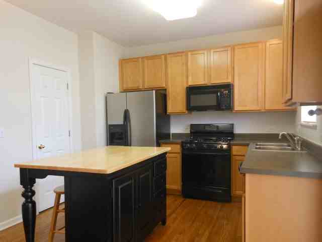 331 Evergreen Cir #331 - Photo 3 of 25