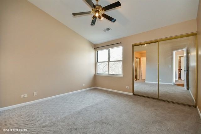 1053 Rockport Dr - Photo 3 of 10