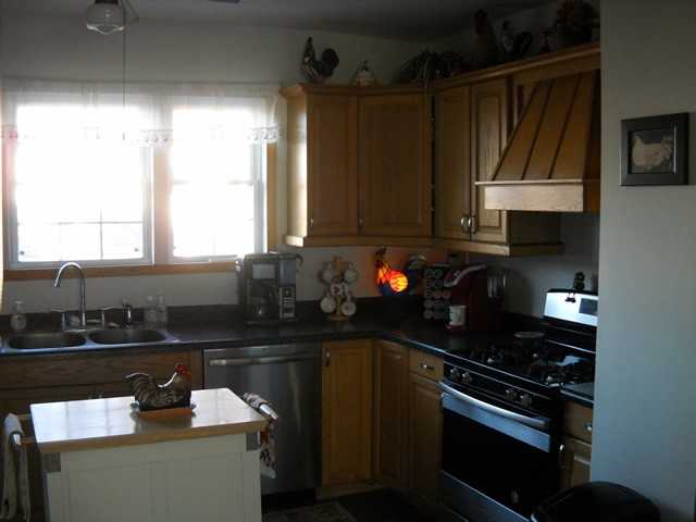 1103 N 1st St - Photo 3 of 14