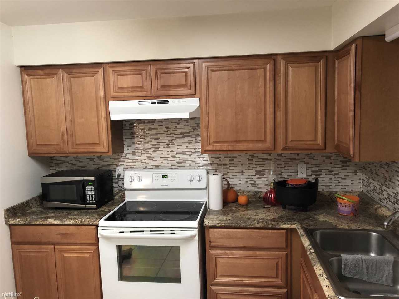 4344 Langley Ave - Photo 3 of 9