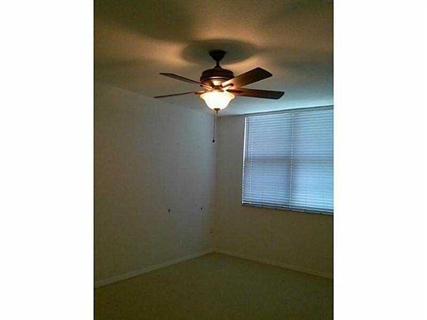 2421Â¤ NEÂ¤ 65TH ST Apartments in Imperial Point, Fort Lauderdale, FL