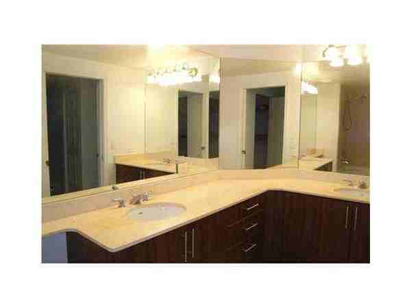 2421Â¤ NEÂ¤ 65TH ST Apartments in Imperial Point, Fort Lauderdale, FL