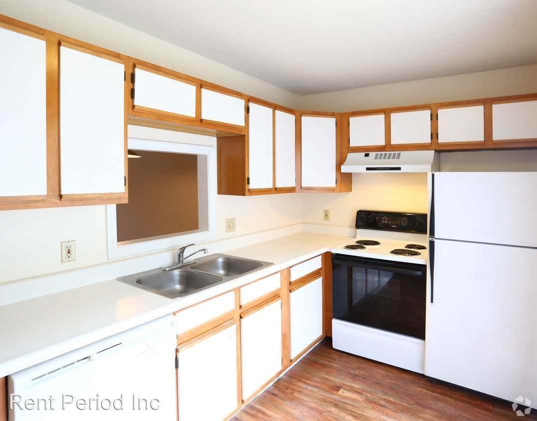 3904 Eastgate Dr - Photo 2 of 5