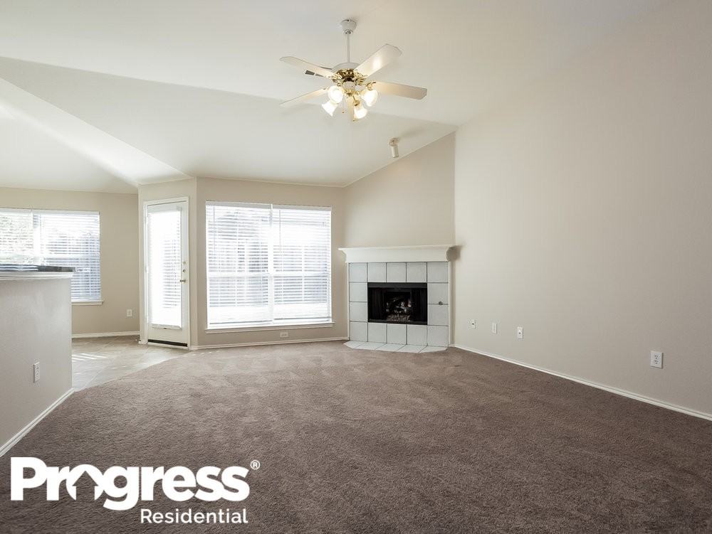5904 Fox Point Trl - Photo 2 of 12