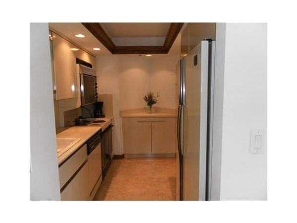 300 THREE ISLANDS BL - Photo 3 of 25