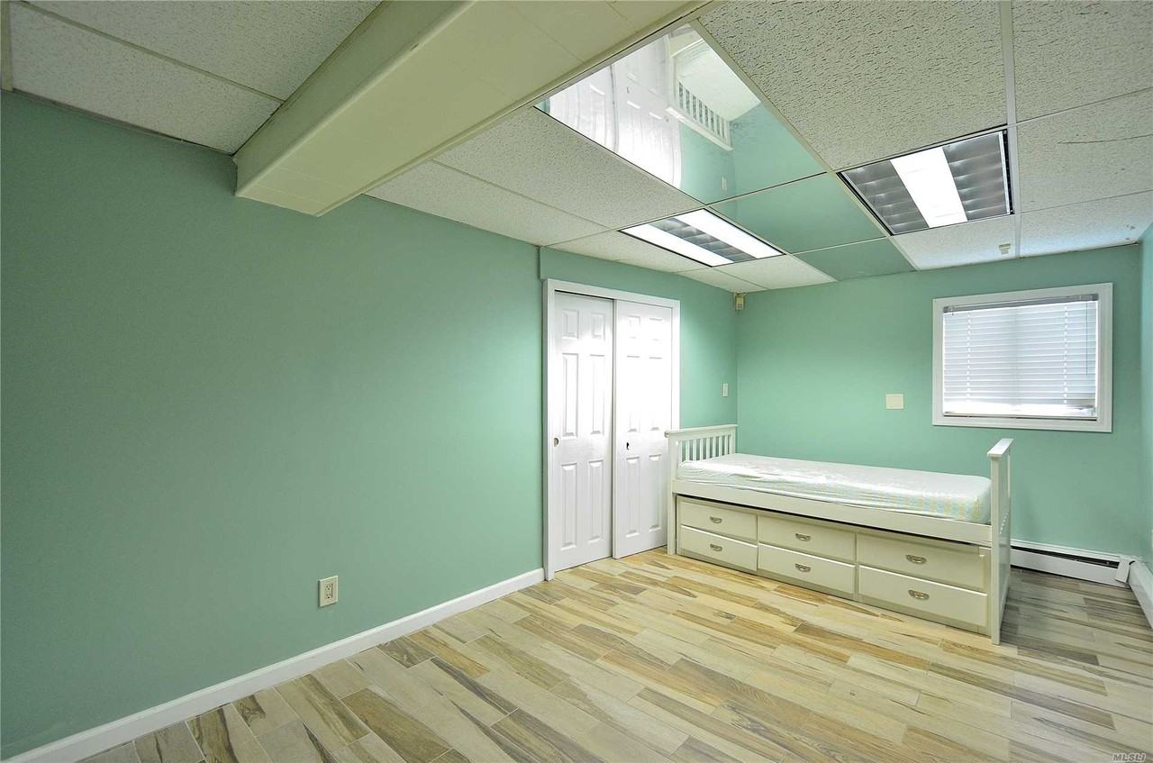 352 Bertha Dr - Photo 3 of 11