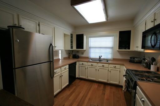 9927 Grove Way - Photo 3 of 5