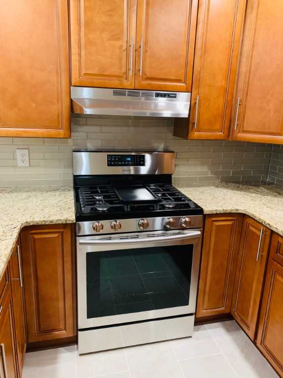 403 Fenimore St #2 - Photo 3 of 16