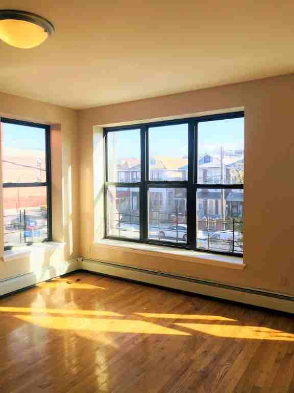 584 Granville Payne Ave #2 - Photo 2 of 13