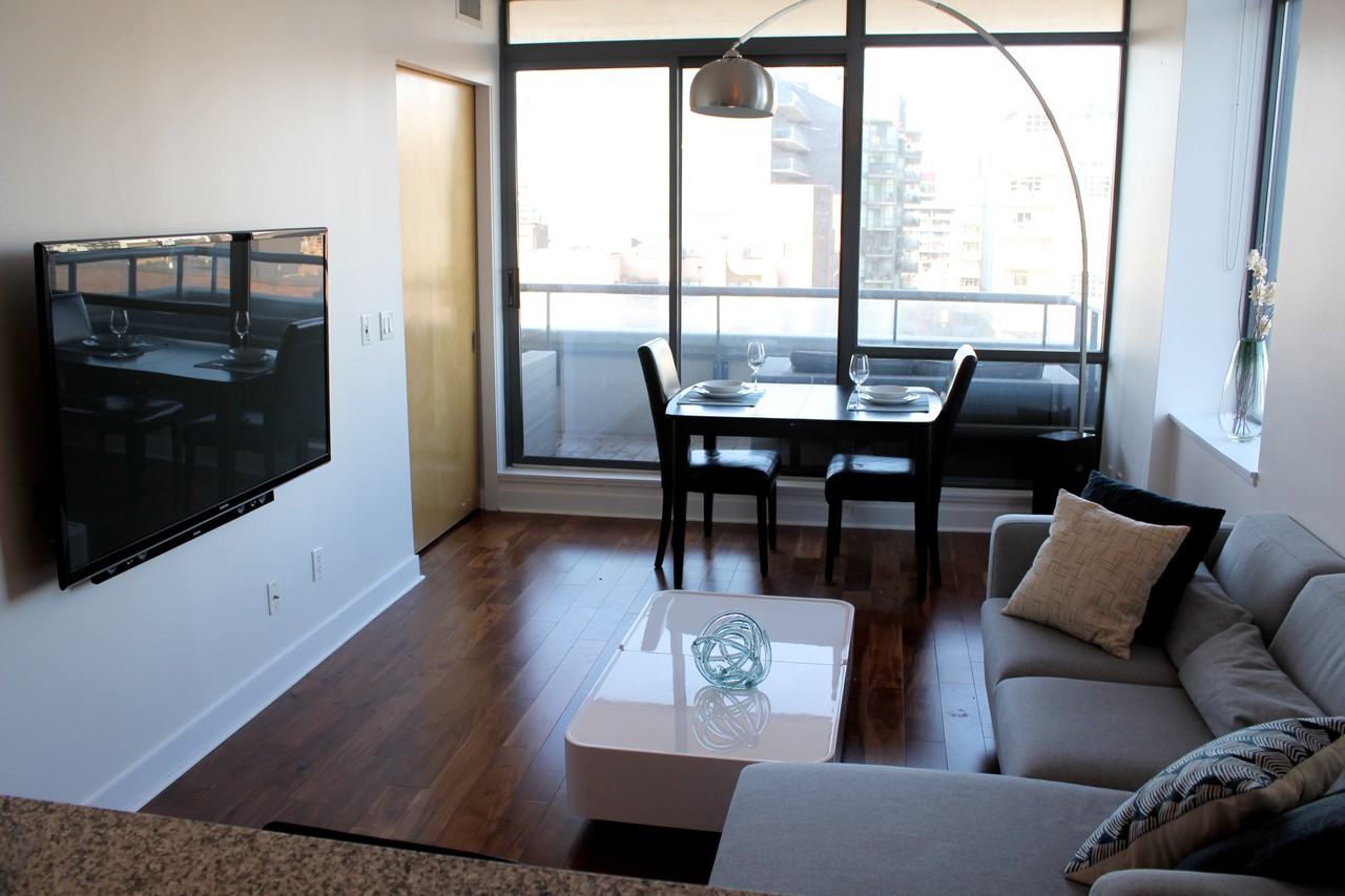 438 King Street West