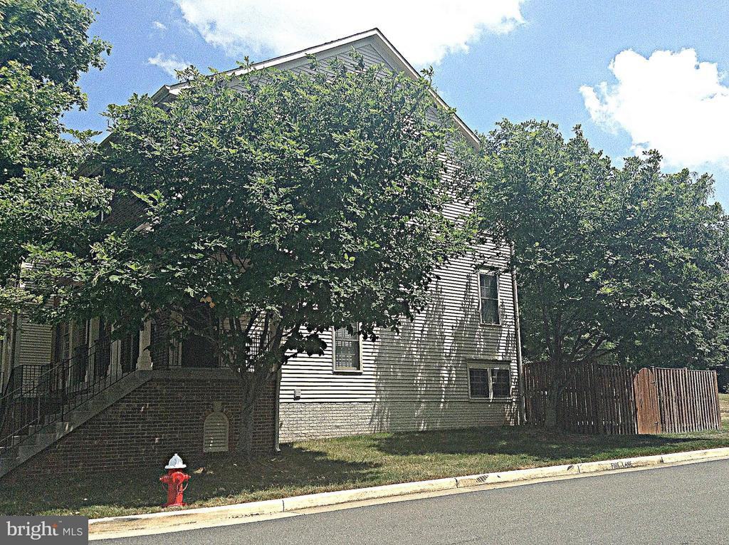 43435 Postrail Square - Photo 2 of 39