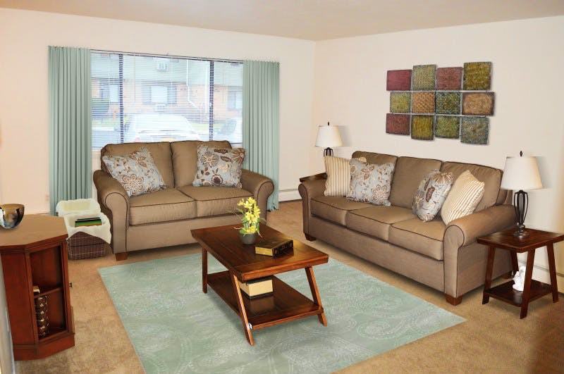 Lake Vista Apartments - Photo 2 of 3