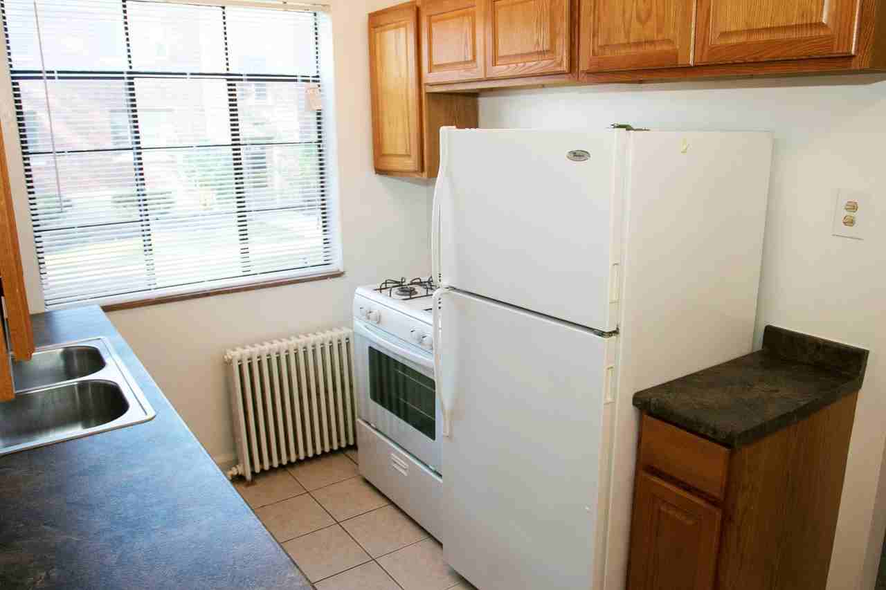 Hyde Park Commons Apartments - Photo 2 of 10