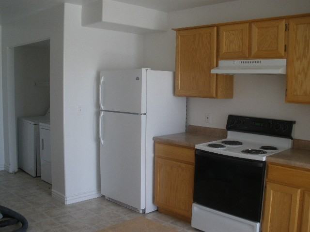 402 Alfred Dr - Photo 2 of 25