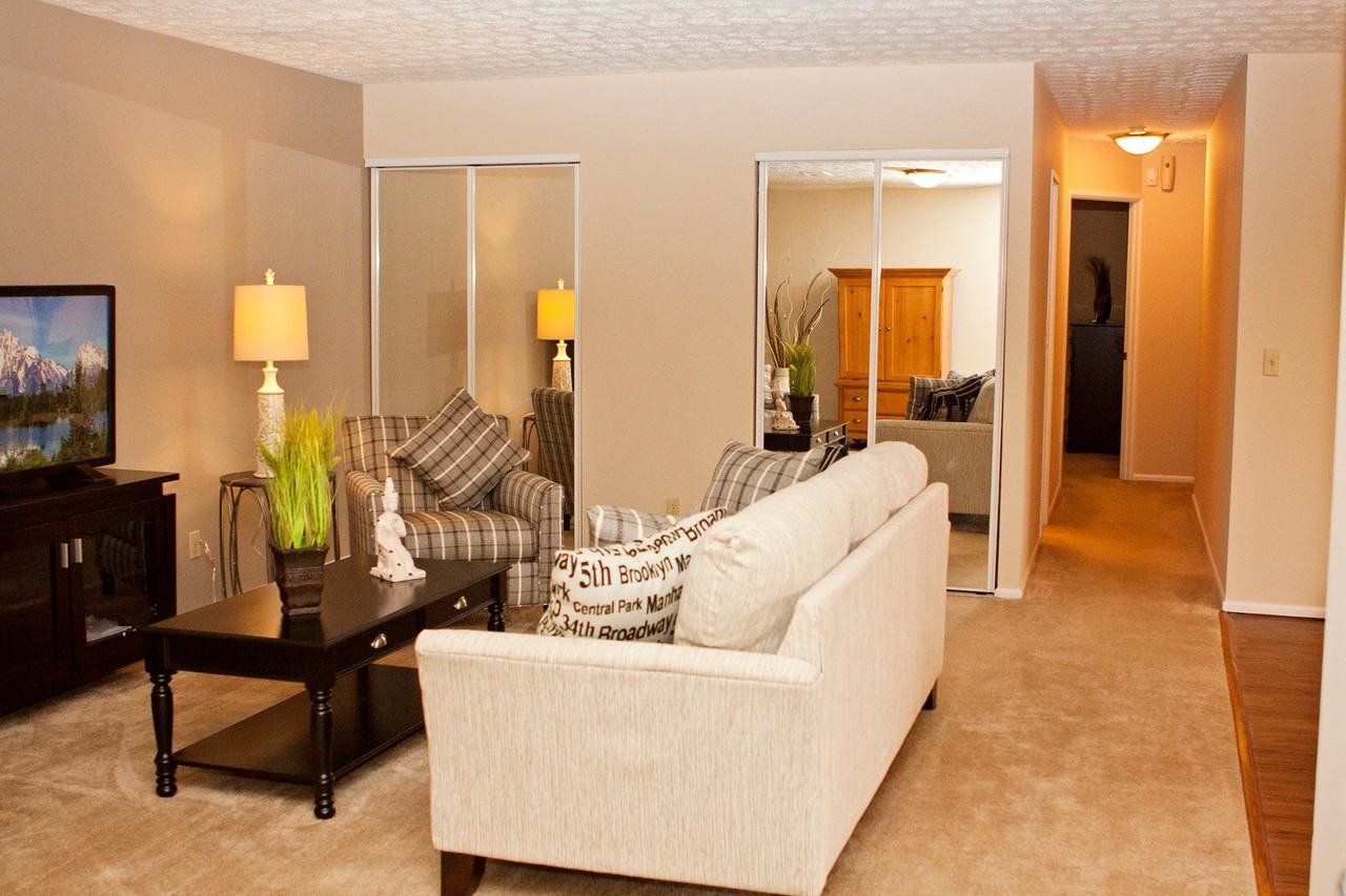 1410 Springfield Pike - Photo 3 of 12