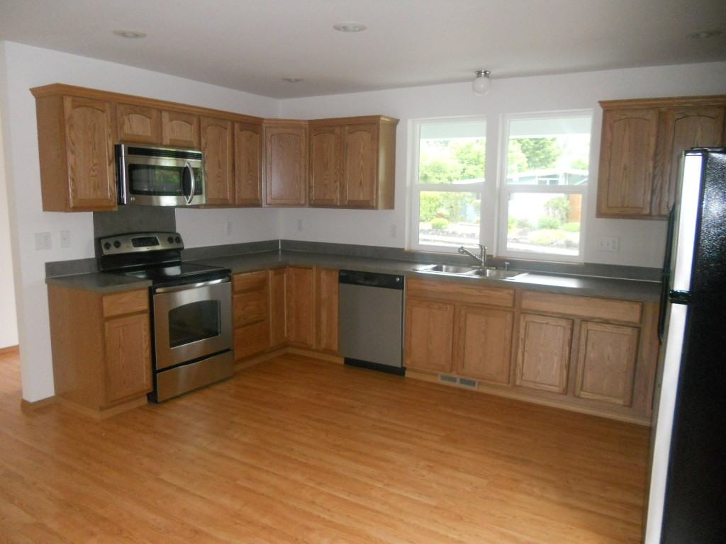 1317 Lybarger St SE - Photo 2 of 20