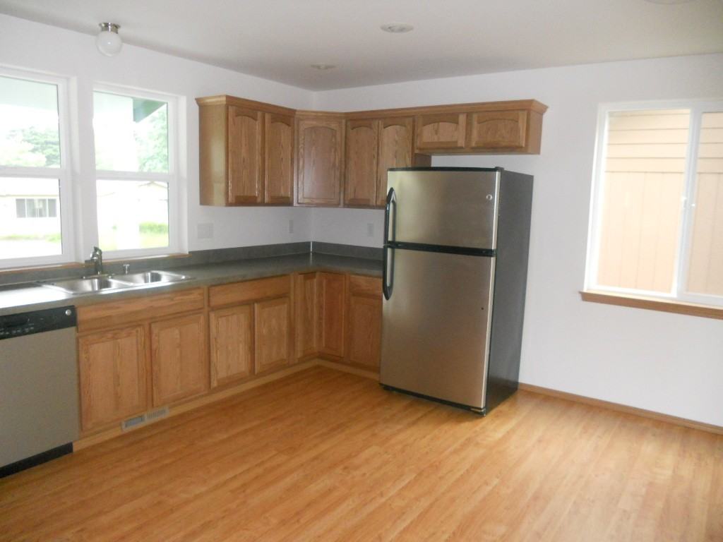 1317 Lybarger St SE - Photo 3 of 20