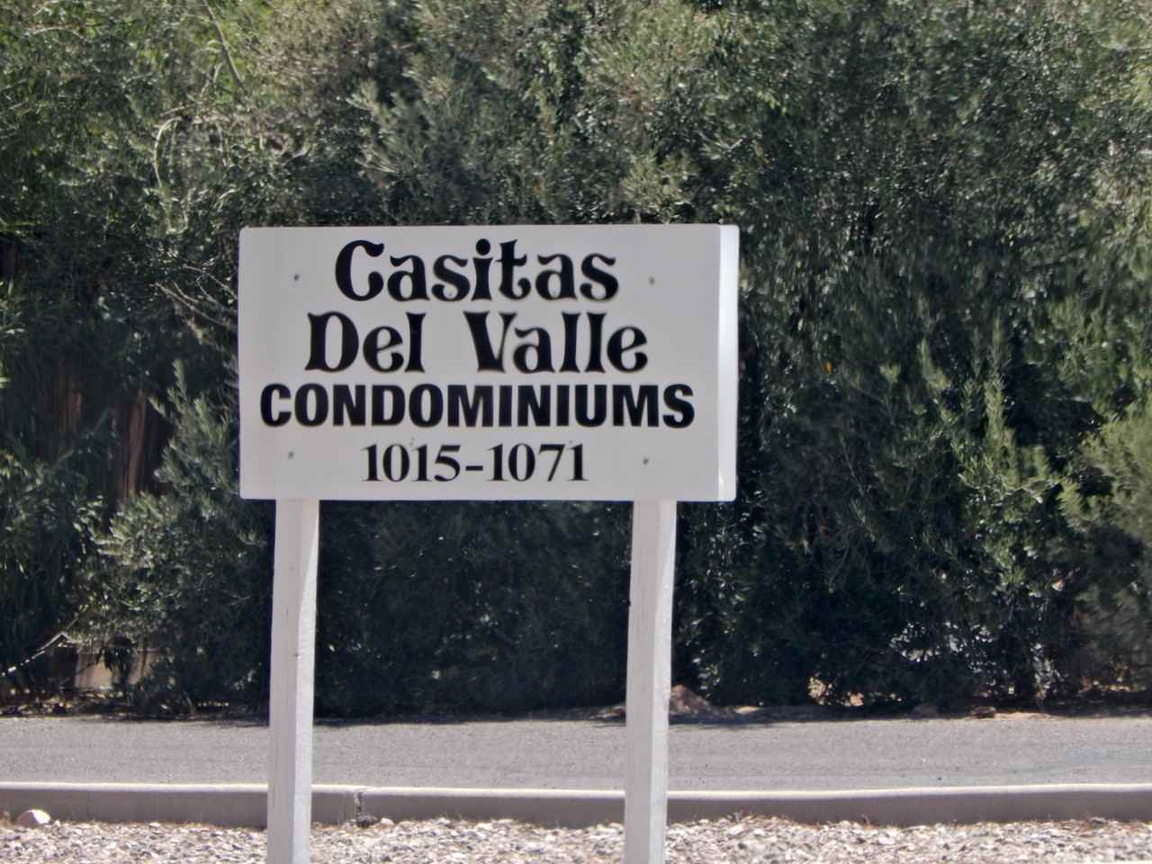 1071 E Halcyon Rd - Photo 3 of 9