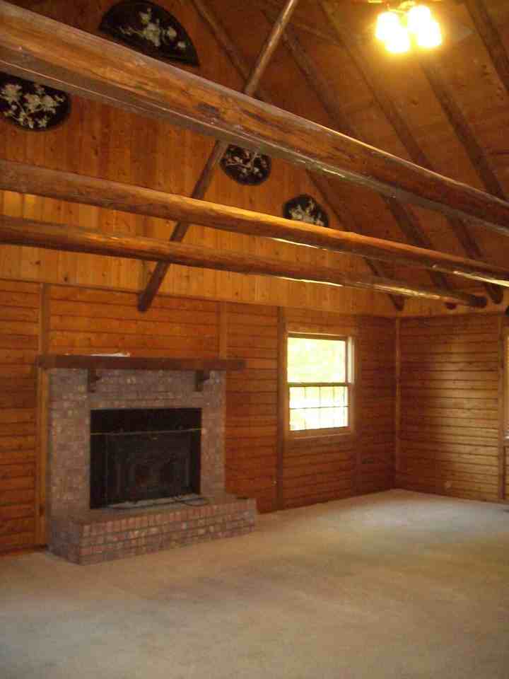 1654 Caplis Sligo Rd - Photo 2 of 4