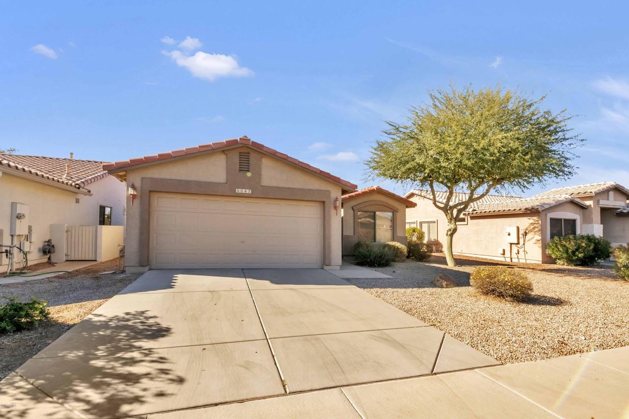 5042 S Citrus Ln - Photo 3 of 38