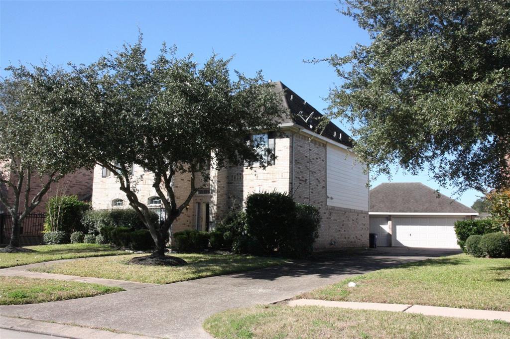 908 Azalea Pointe - Photo 3 of 50