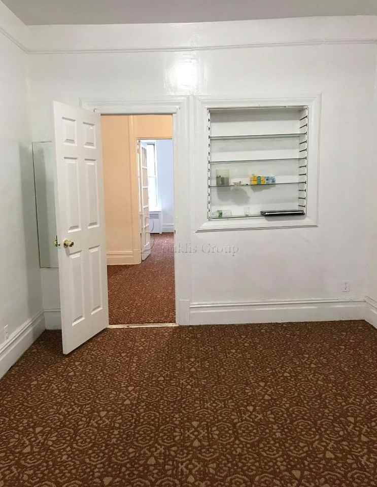 2419 42nd St 2 - Photo 2 of 5