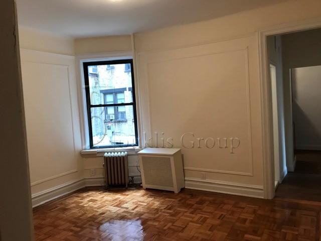 30-87 34th St 1B - Photo 2 of 6