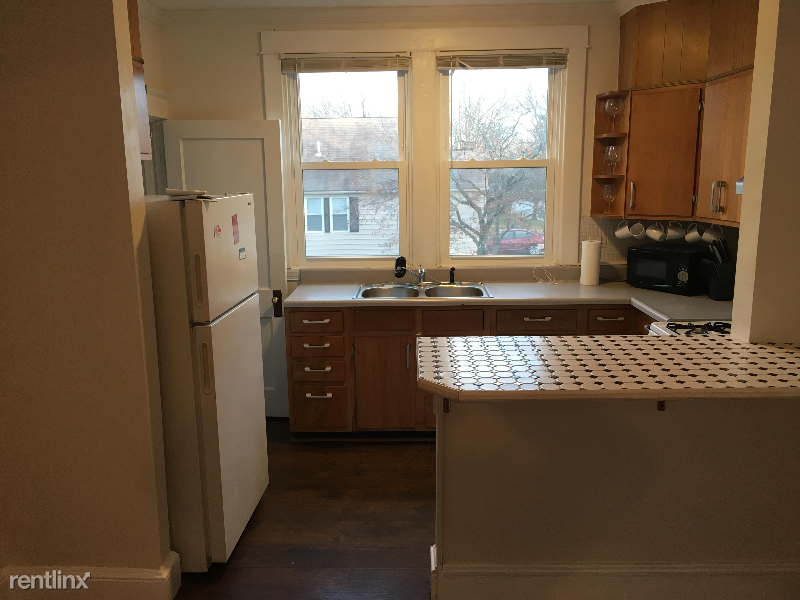 3228 Chesley Ave - Photo 3 of 7