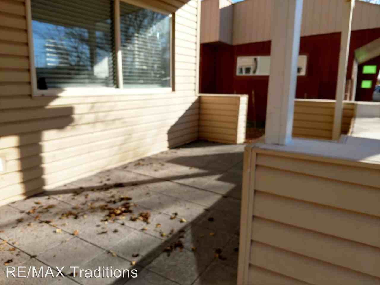 610 W Buffalo St - Photo 2 of 16