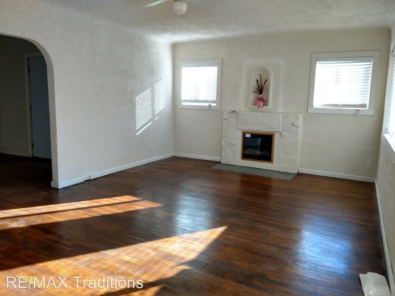 610 W Buffalo St - Photo 3 of 16