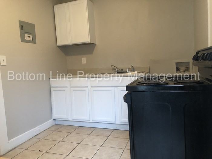 704 Norris Ave - Photo 3 of 5