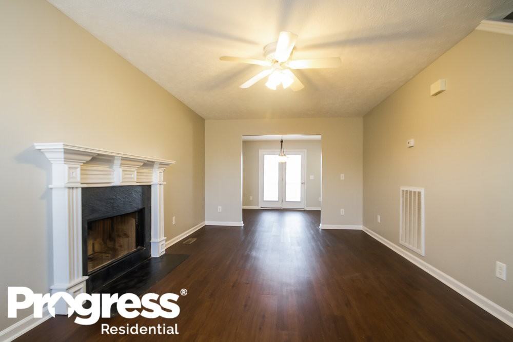 1849 Lakewood Village Dr - Photo 2 of 15