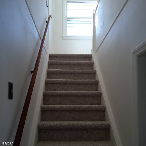 38 Longview Dr - Photo 2 of 16