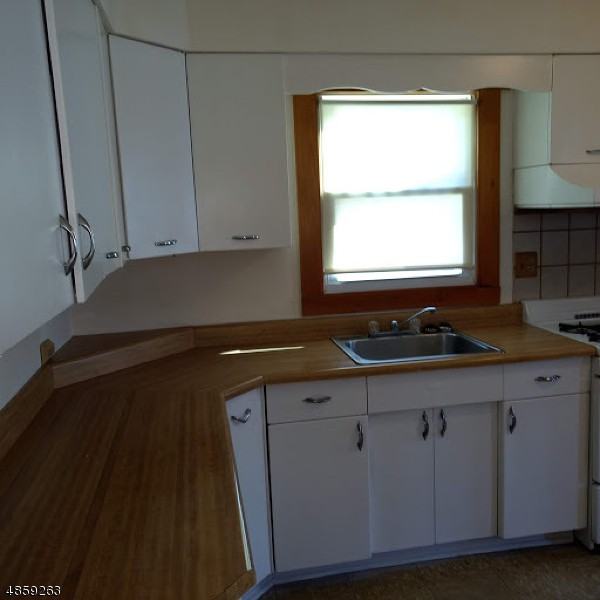 38 Longview Dr - Photo 3 of 16