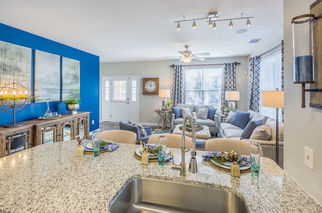 Sterling Manor Apartments - Photo 3 of 23