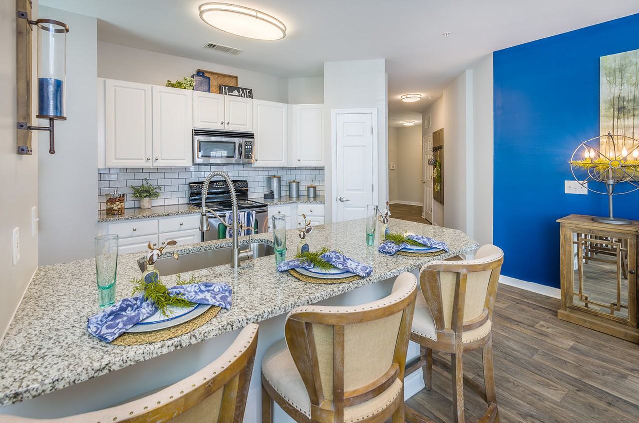 Sterling Manor Apartments - Photo 4 of 23