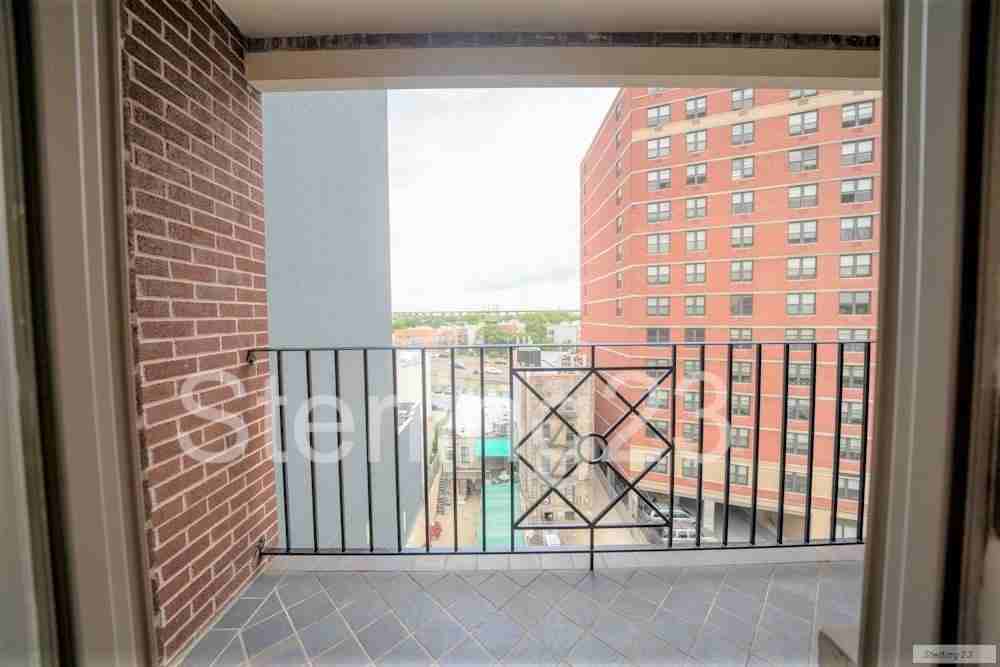 28-21 Astoria Blvd #6E