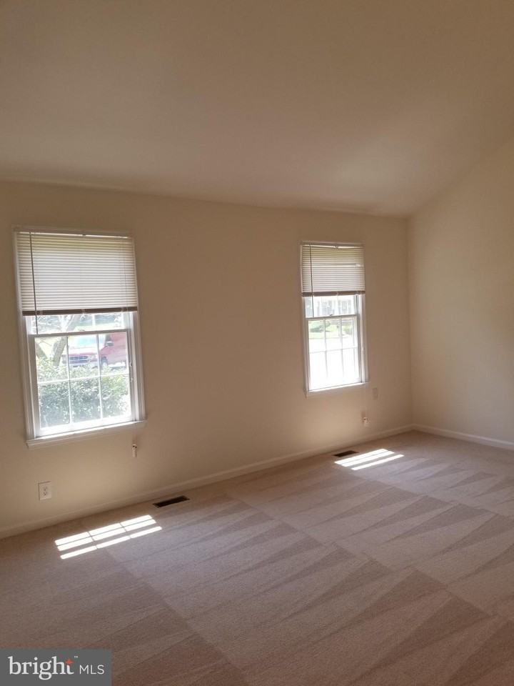 4354 Chambord Ln - Photo 3 of 29